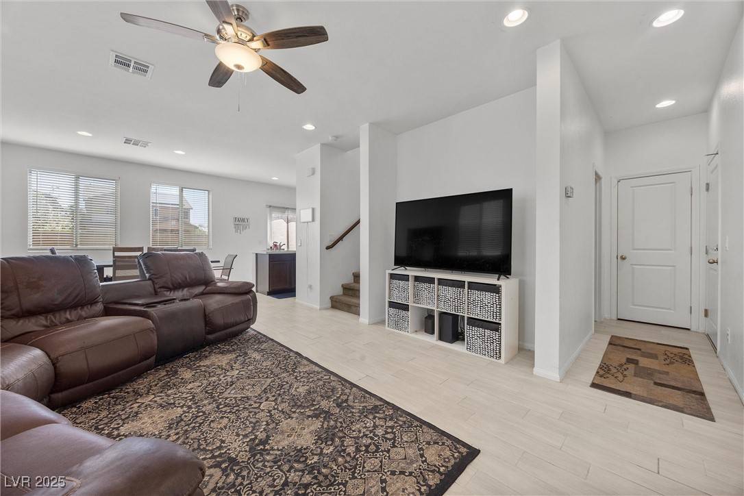 North Las Vegas, NV 89086,6626 Evander ST