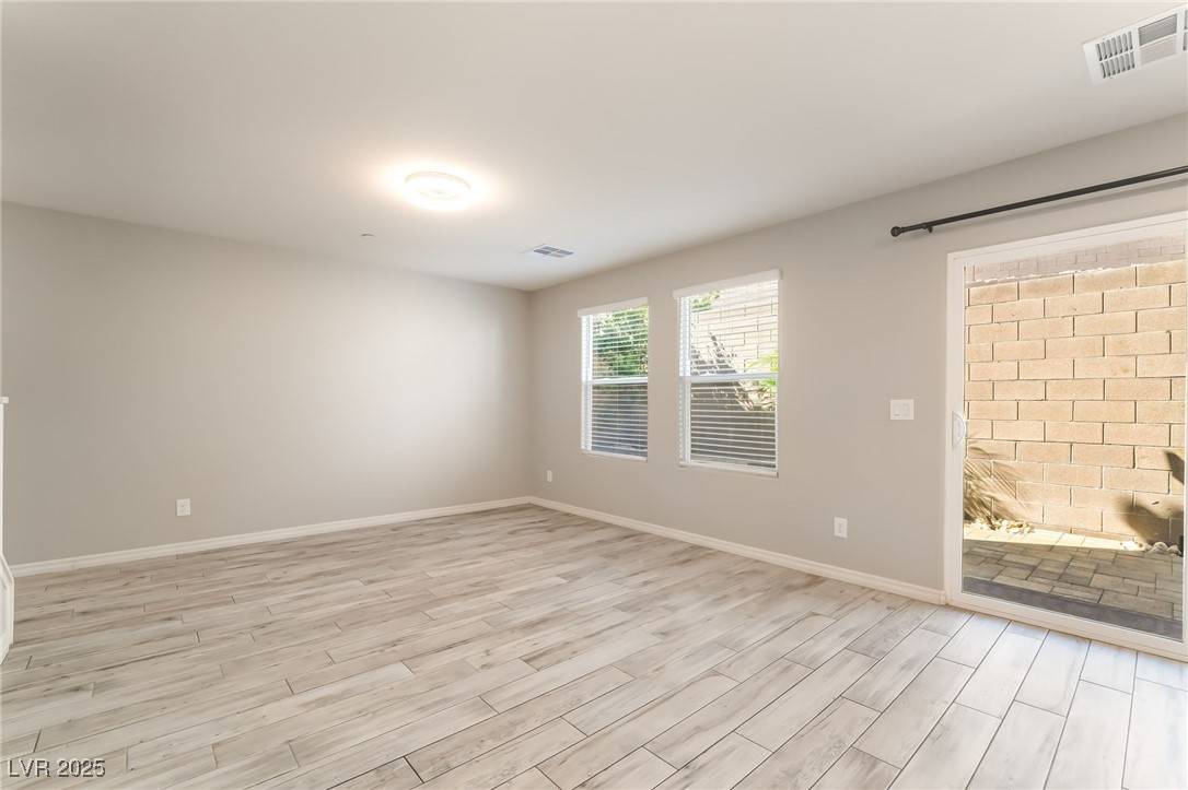 Henderson, NV 89012,287 Rain Quail WAY
