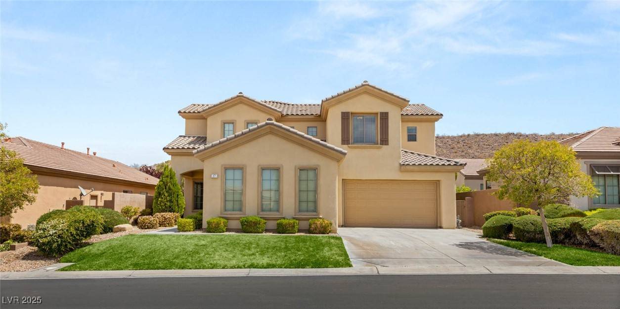 Henderson, NV 89052,17 MORNINGLOW PASS