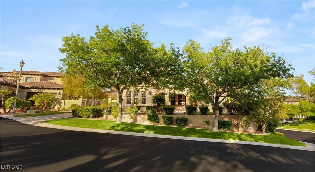 Las Vegas, NV 89144,1200 DRY POINT CT