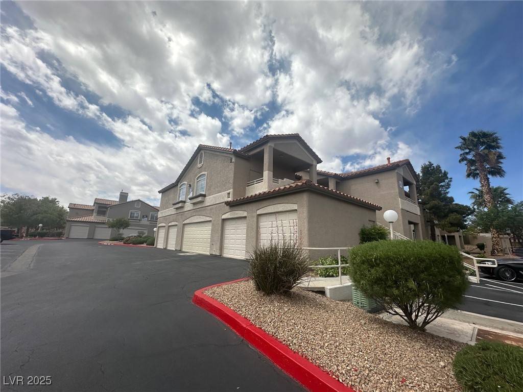 Henderson, NV 89074,75 N Valle Verde DR #625