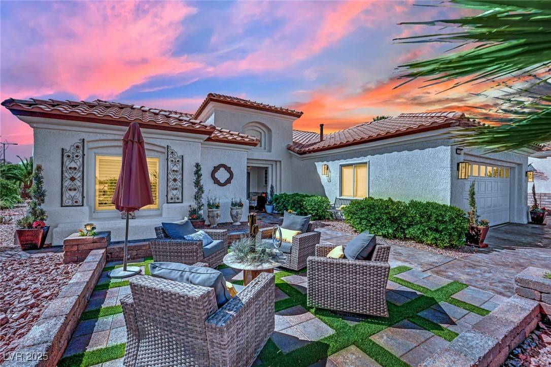 Las Vegas, NV 89134,10001 Cresent Creek DR