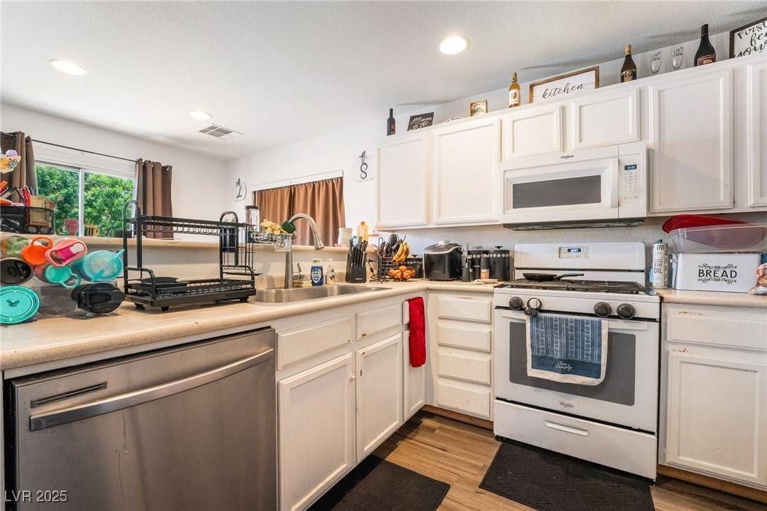 Las Vegas, NV 89183,1041 Grand Cerritos AVE