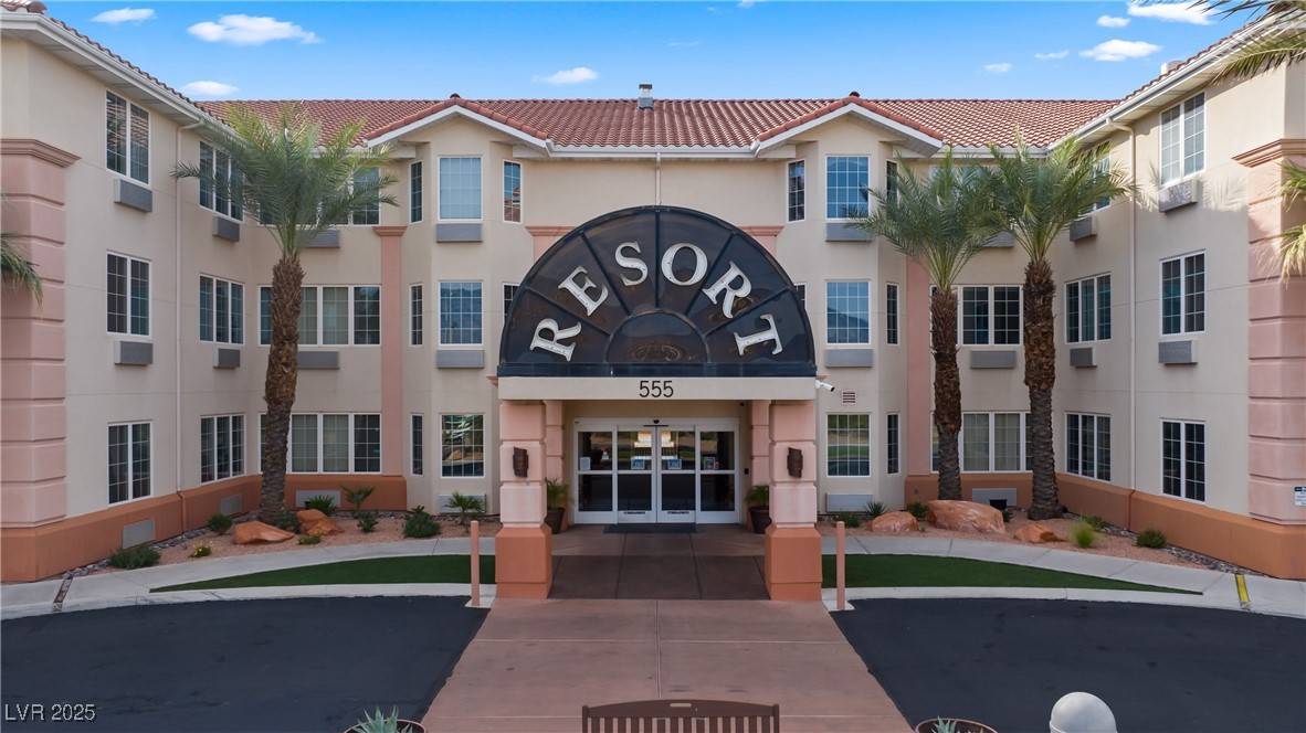 Mesquite, NV 89027,555 Highland DR #203