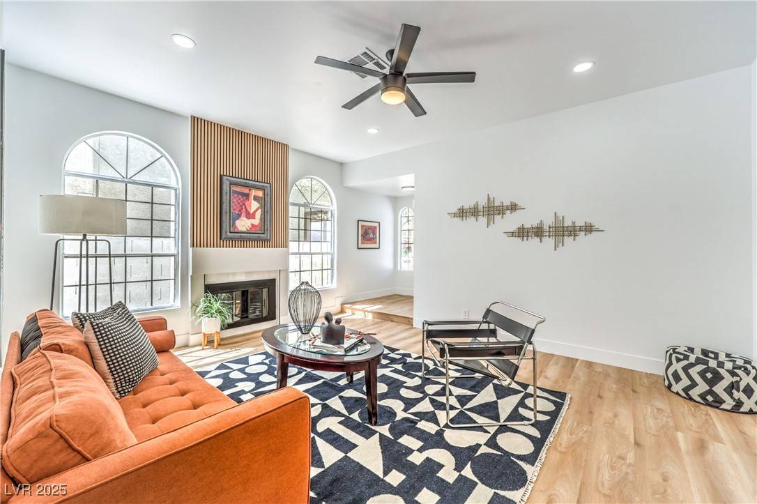 Las Vegas, NV 89117,3104 Waterview DR
