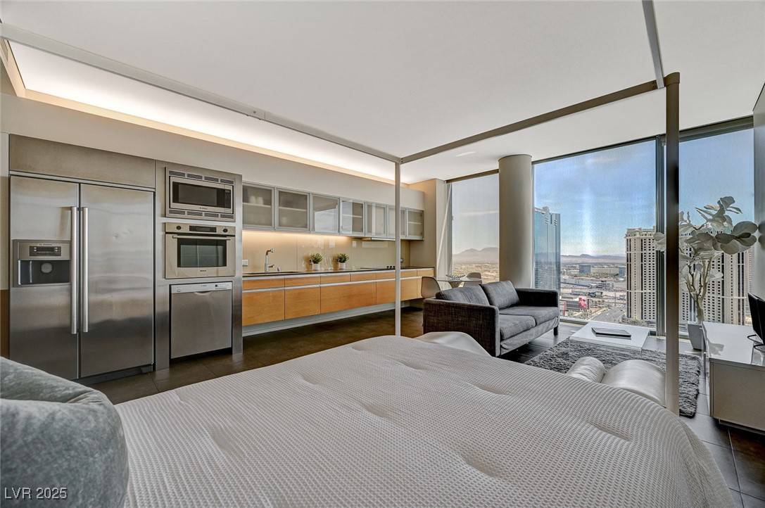 Las Vegas, NV 89158,3722 Las Vegas BLVD #2204