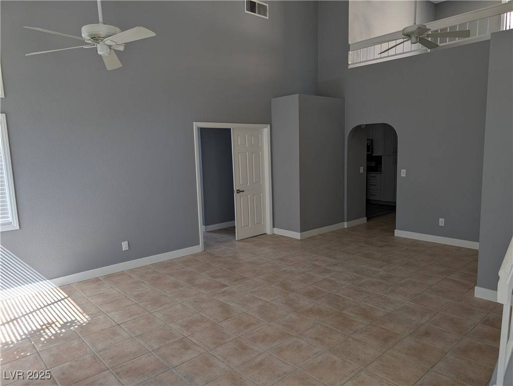 Henderson, NV 89074,2716 Knightsbridge RD