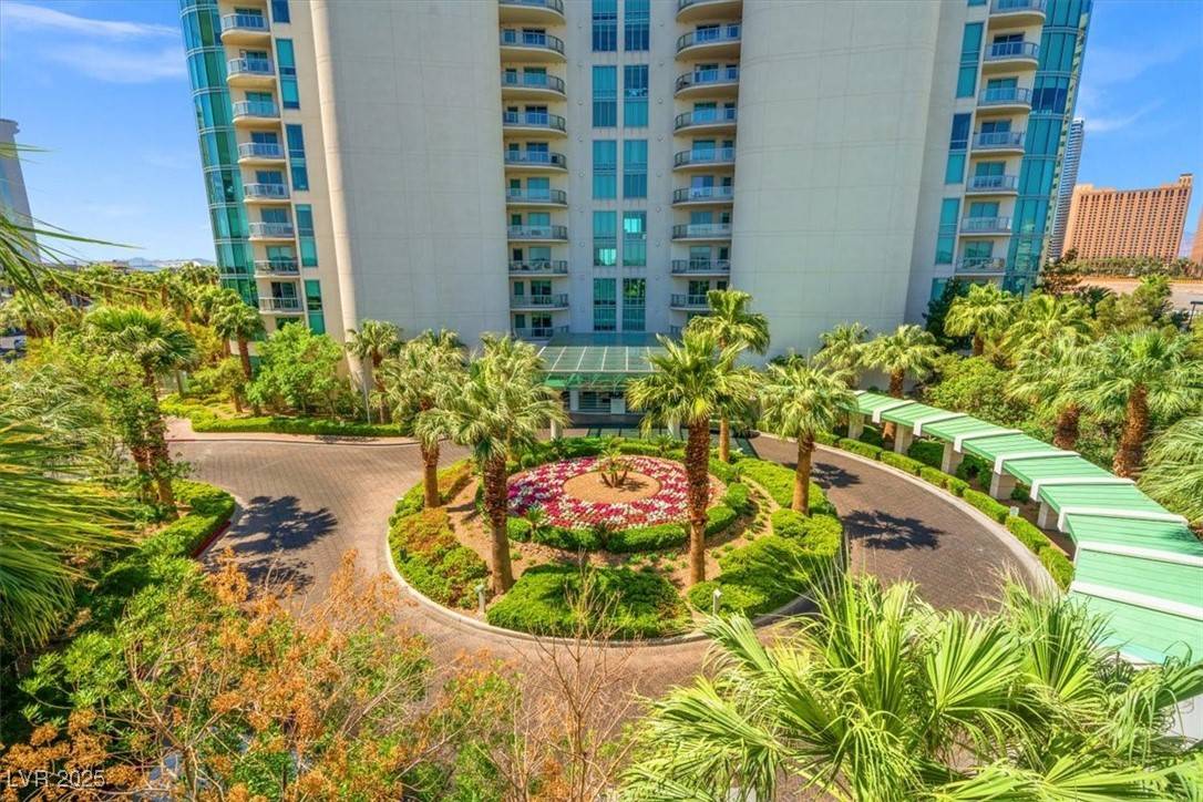 Las Vegas, NV 89109,222 Karen AVE #3005