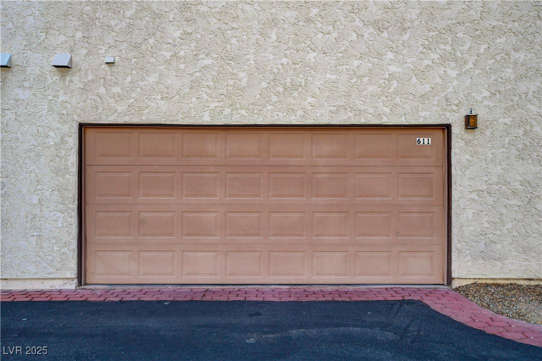 Las Vegas, NV 89107,611 Spyglass LN