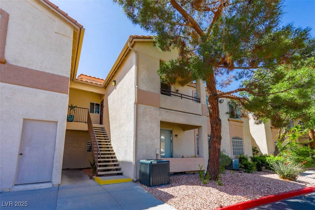 Las Vegas, NV 89128,1830 N Buffalo DR #2089