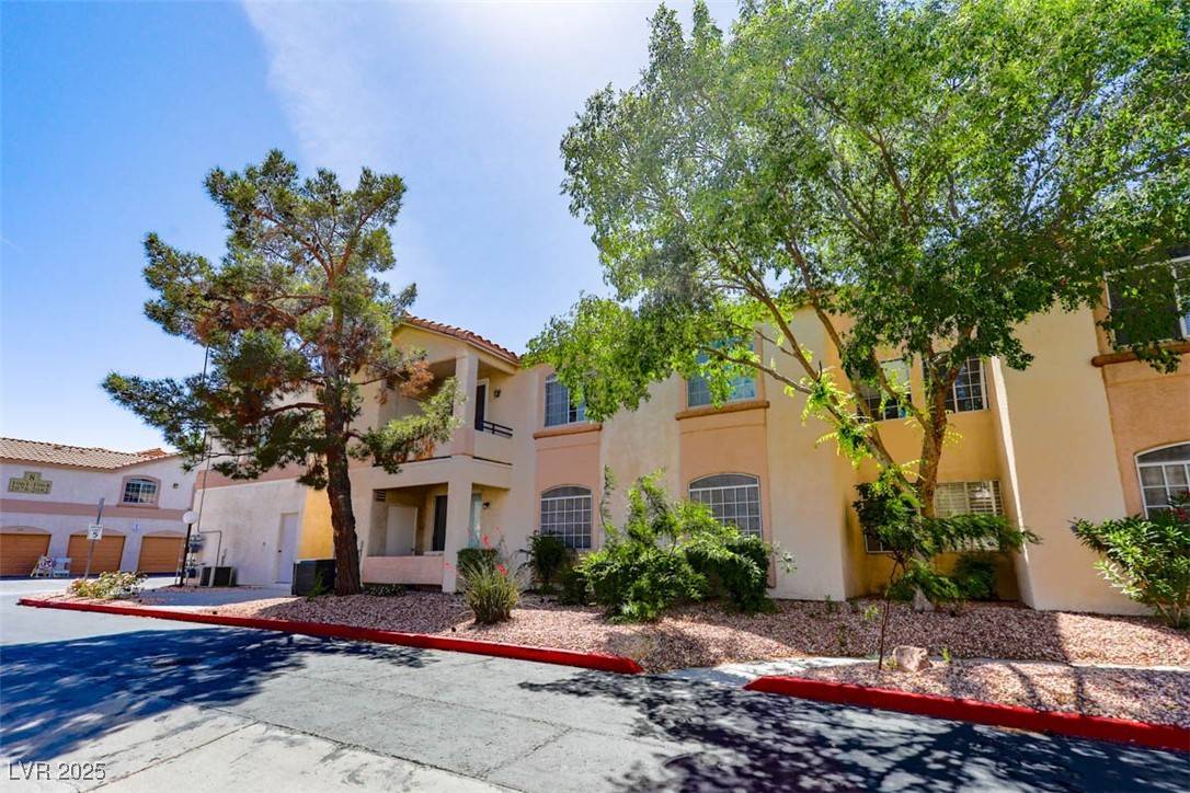 Las Vegas, NV 89128,1830 N Buffalo DR #2089