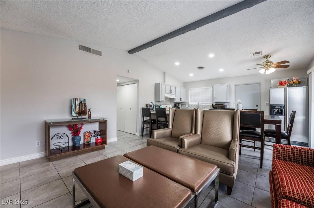 Las Vegas, NV 89118,6467 Pawlow AVE