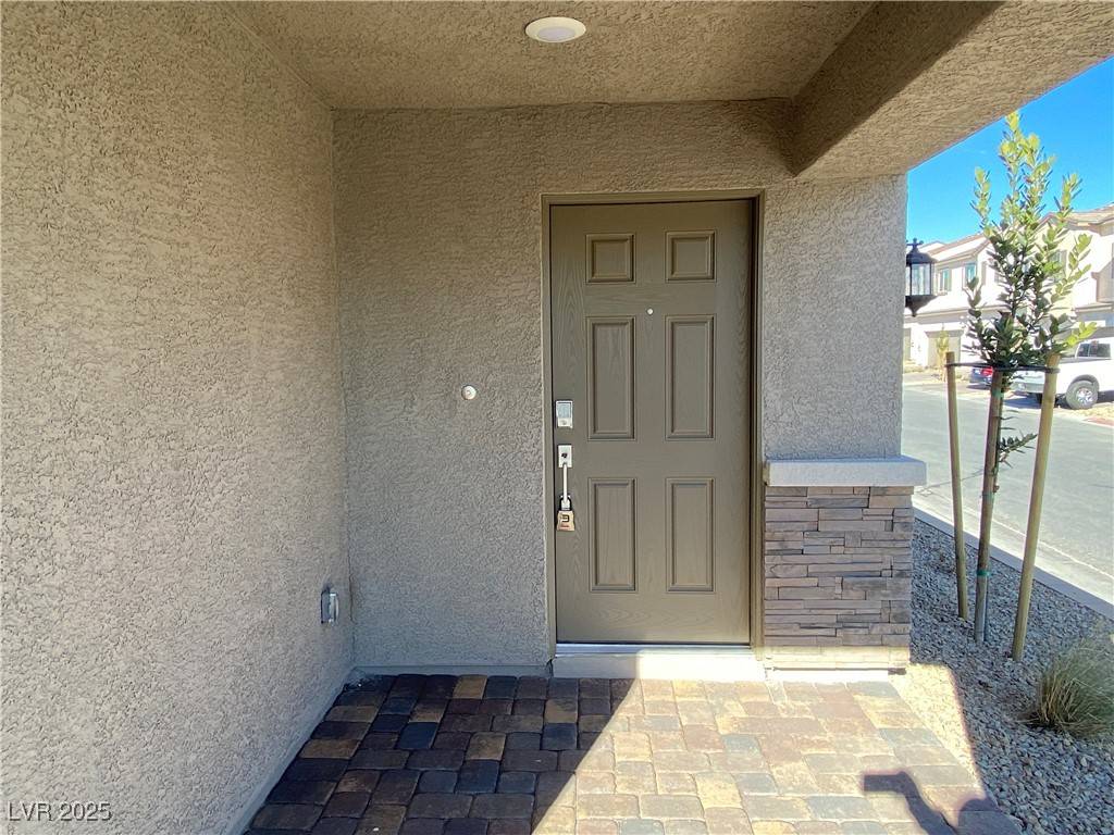 Las Vegas, NV 89166,10713 Norfolk View CT