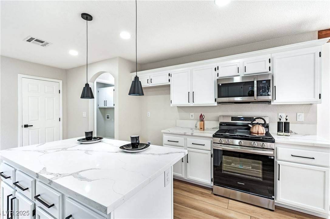 Las Vegas, NV 89128,8113 Bay Springs DR