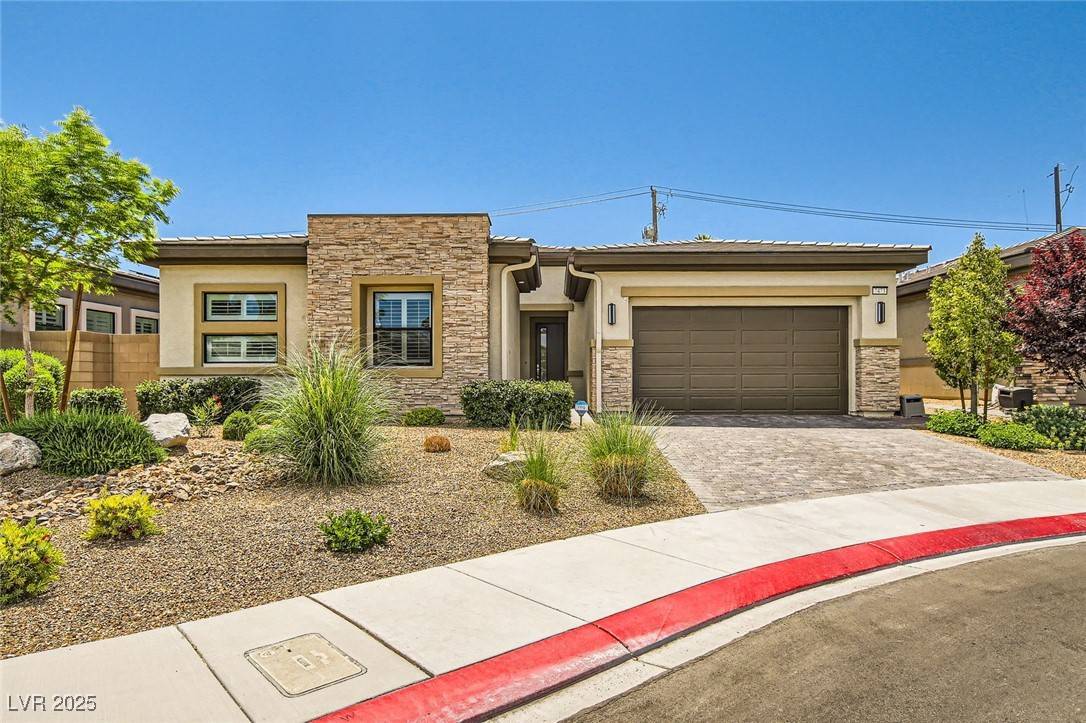 Las Vegas, NV 89129,7473 Deschutes CIR