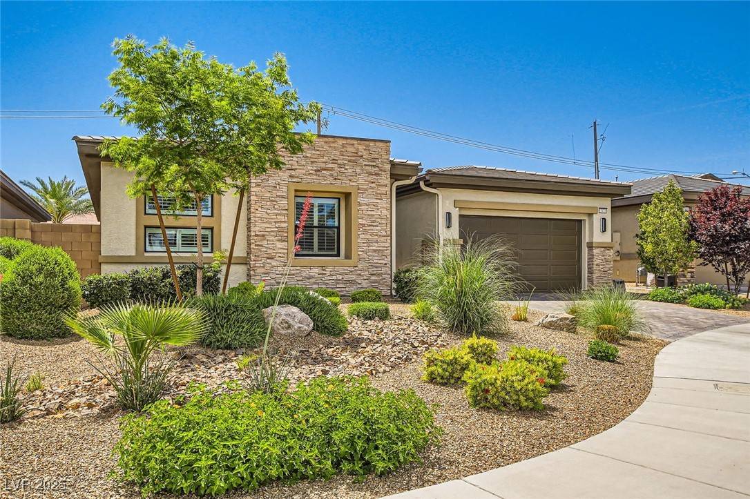 Las Vegas, NV 89129,7473 Deschutes CIR