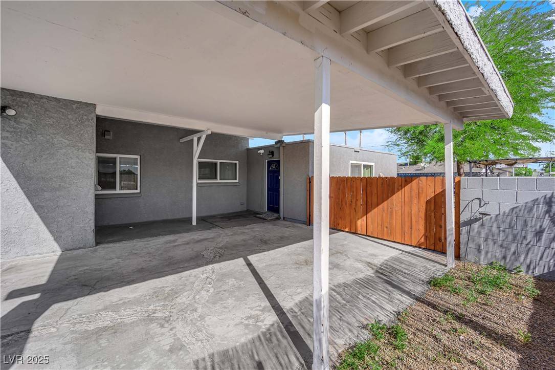 Las Vegas, NV 89119,942 Westminster AVE