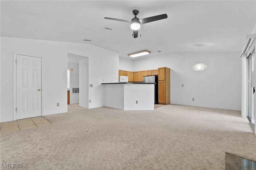 Las Vegas, NV 89103,5415 W Harmon AVE #2098
