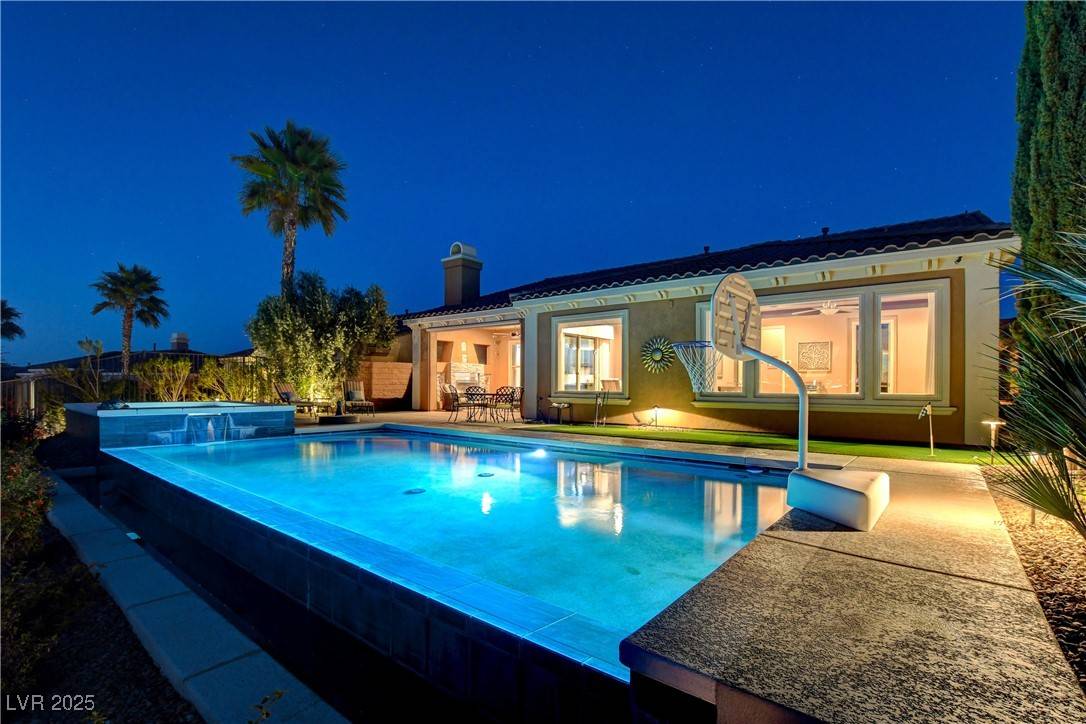 Henderson, NV 89011,19 Contrada Fiore DR