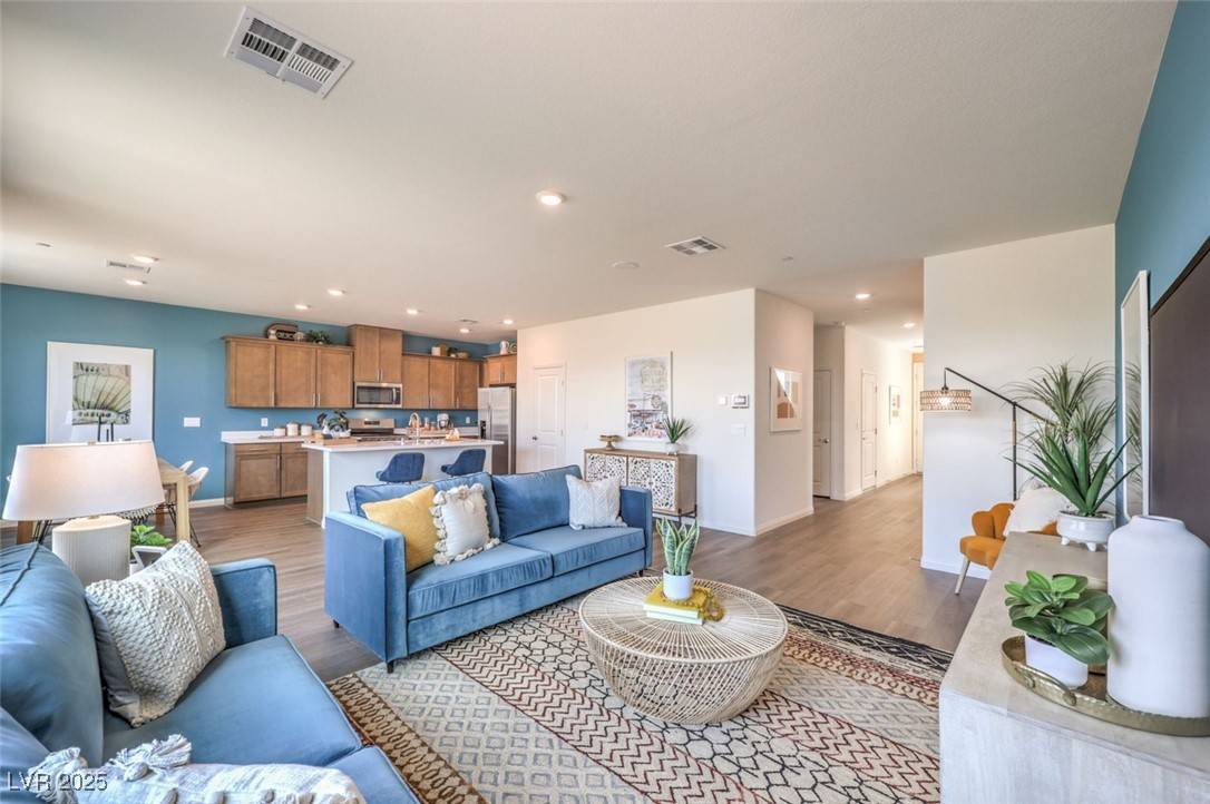 Henderson, NV 89011,1021 Gentle Swan ST #692