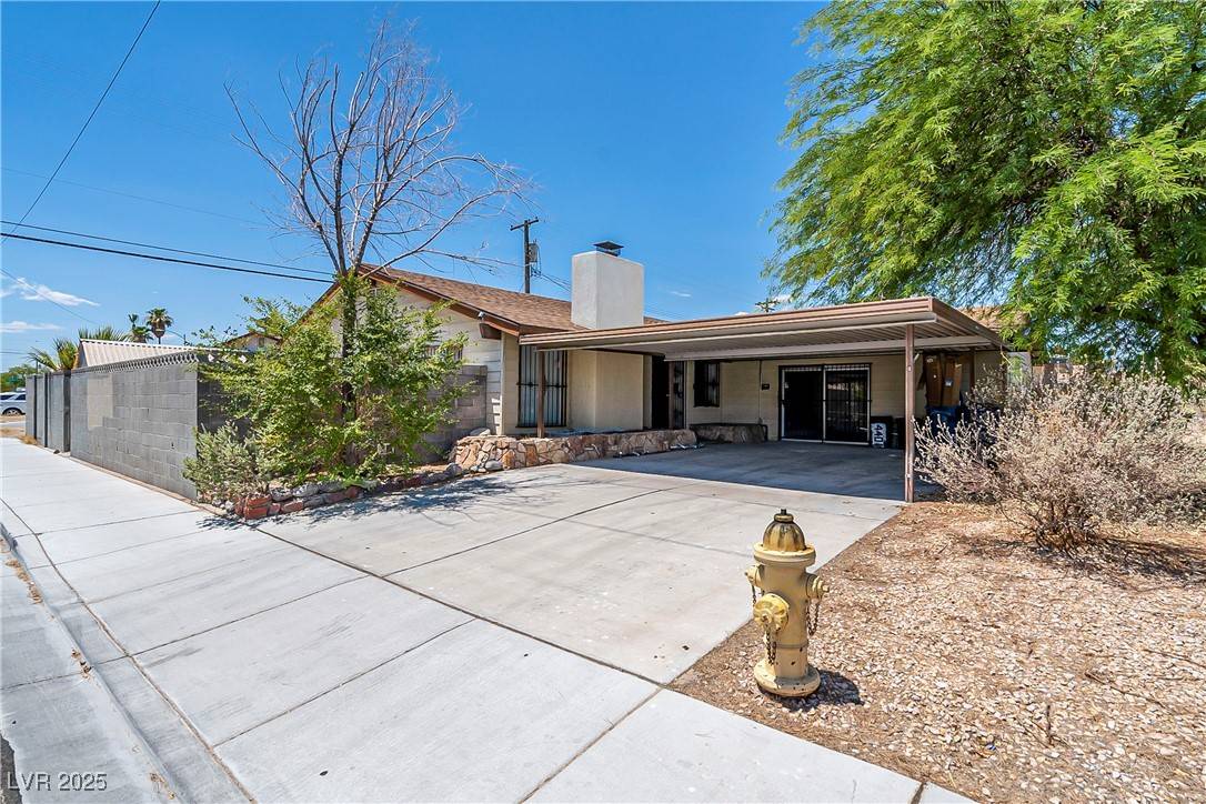 Las Vegas, NV 89107,4401 St Andrews CIR