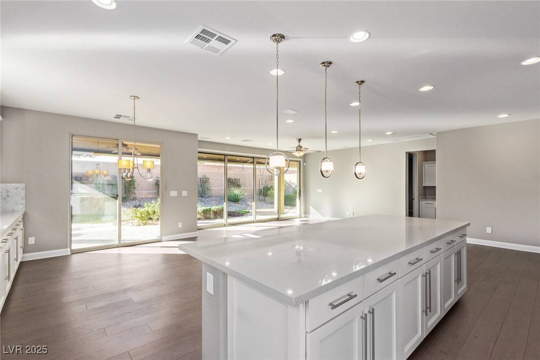 Las Vegas, NV 89113,8797 Pinley Spring ST