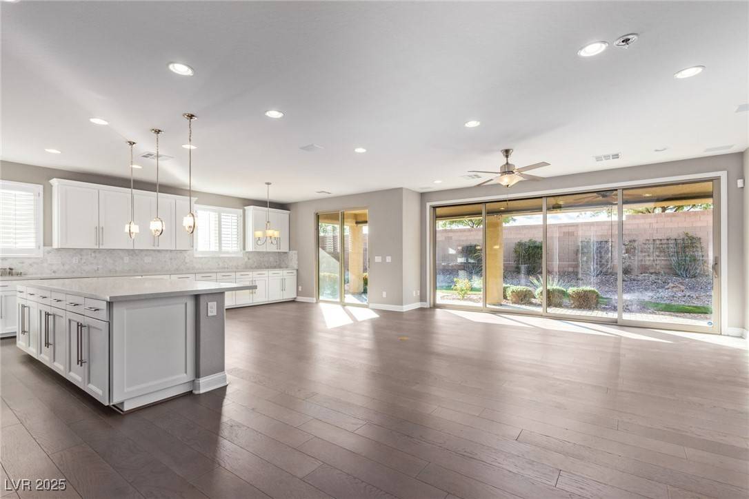 Las Vegas, NV 89113,8797 Pinley Spring ST
