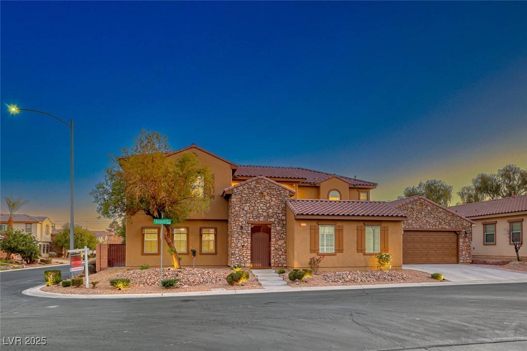Las Vegas, NV 89121,2755 Asgard AVE