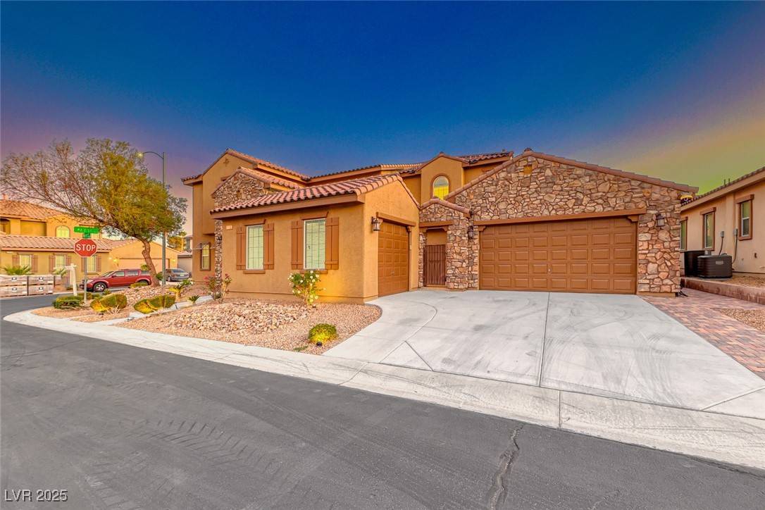 Las Vegas, NV 89121,2755 Asgard AVE