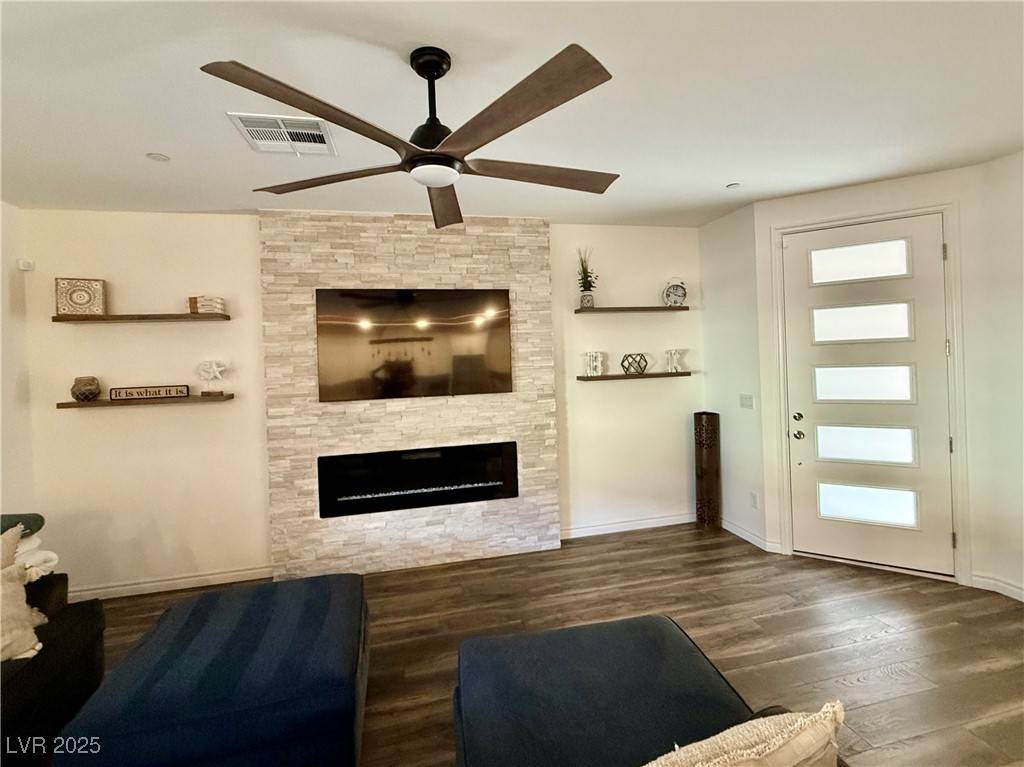 Las Vegas, NV 89138,600 N Carriage Hill DR #1082