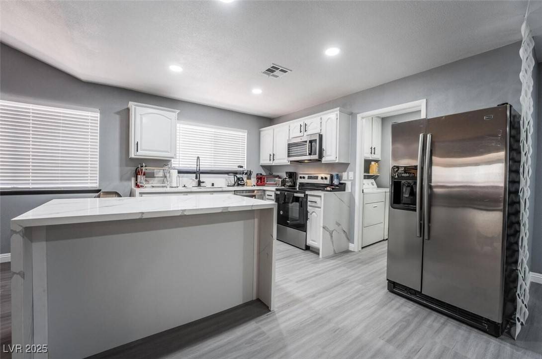 Las Vegas, NV 89123,7439 Trudy LN