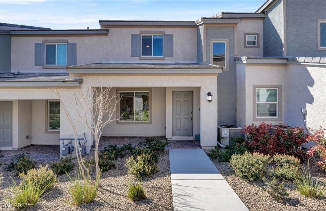 Las Vegas, NV 89166,10774 Clarence CT