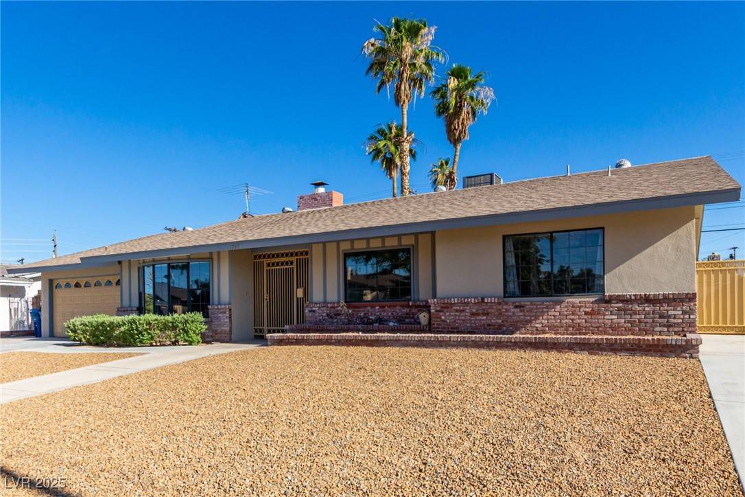 Las Vegas, NV 89169,1727 Cherokee LN