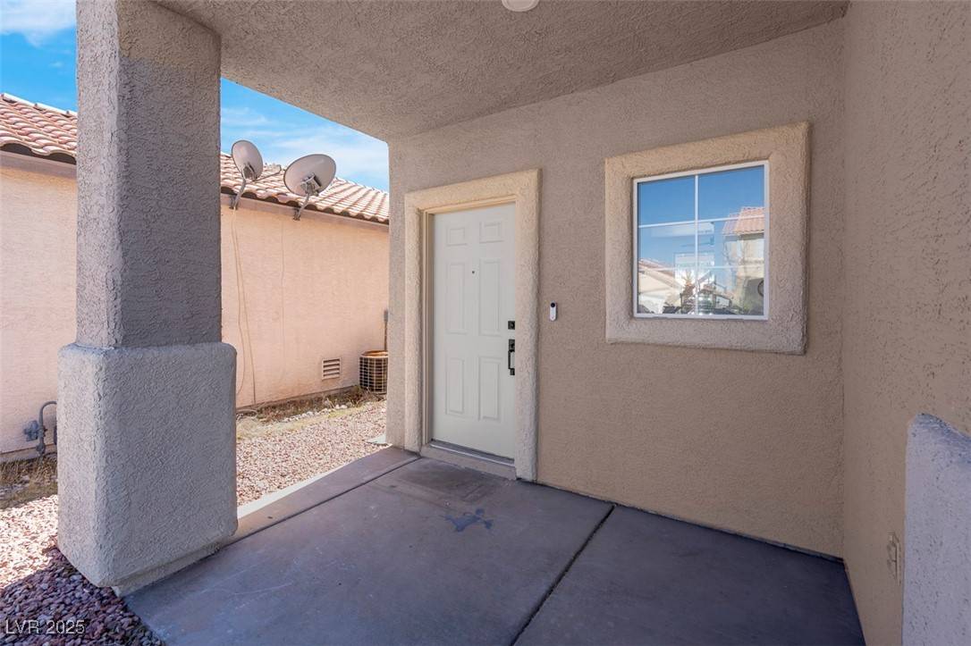Las Vegas, NV 89147,8725 Russet Hills CT