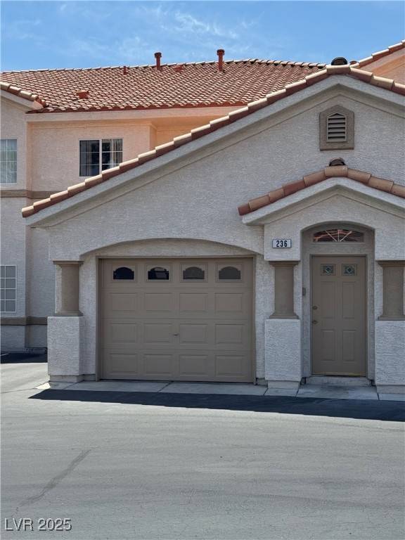 Las Vegas, NV 89117,3327 Erva ST #236