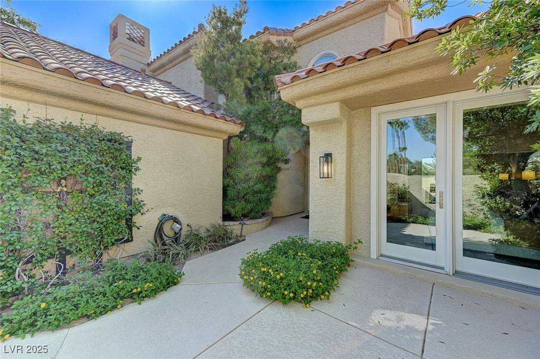 Las Vegas, NV 89113,8121 Castle Pines AVE
