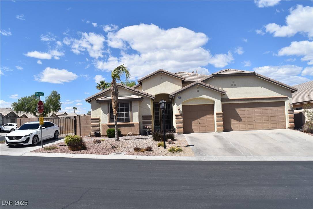 Las Vegas, NV 89143,8928 Reining Spur AVE
