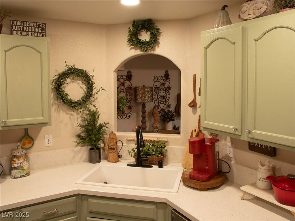 Henderson, NV 89014,2050 W Warm Springs RD #411