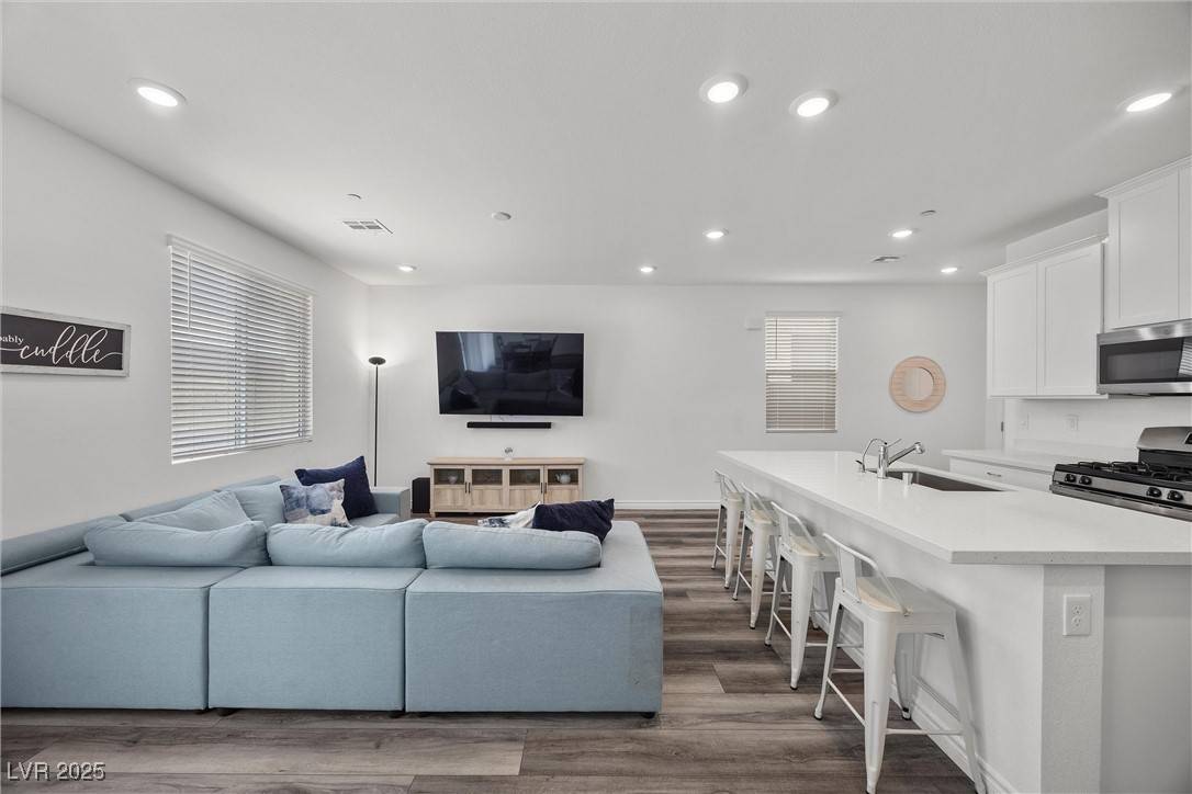 Las Vegas, NV 89143,9715 Harper Edge ST