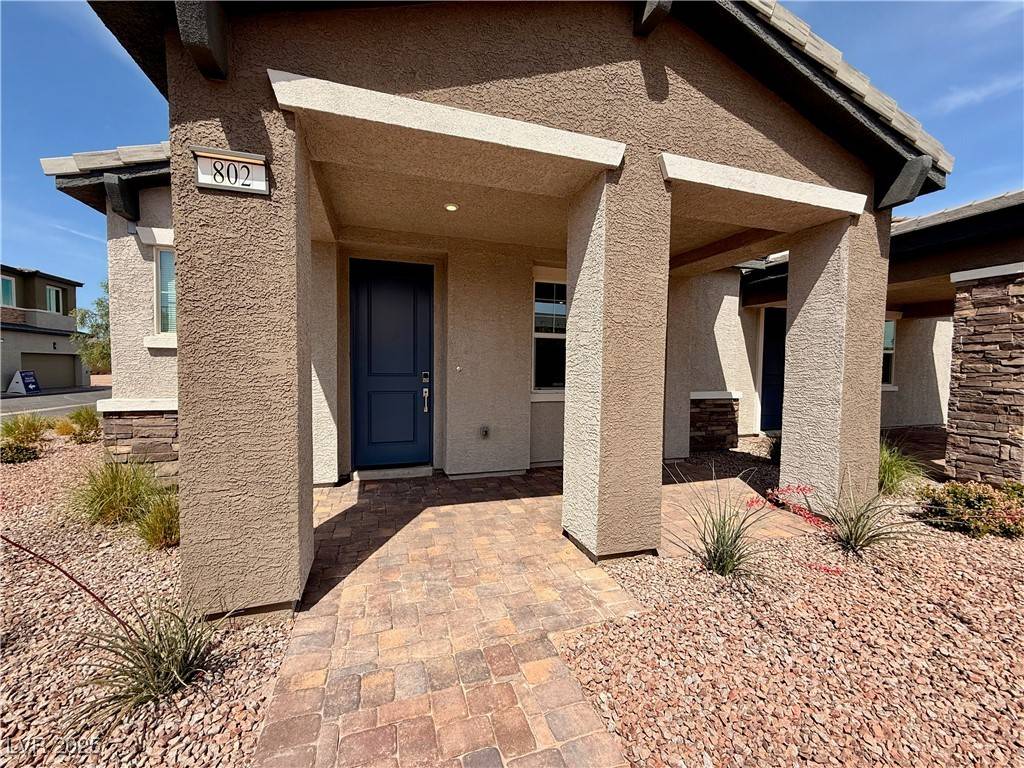 Henderson, NV 89011,802 Royal Beekman ST