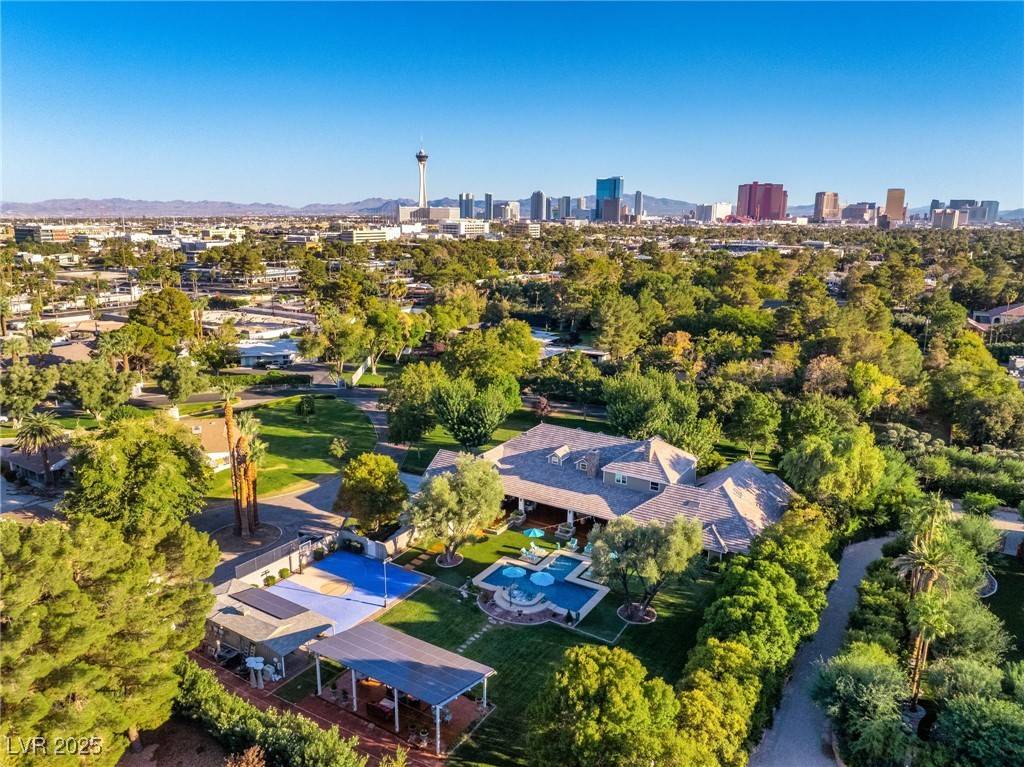 Las Vegas, NV 89107,330 Rancho CIR