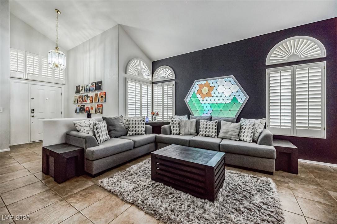 Henderson, NV 89014,271 Sunshine Springs CT