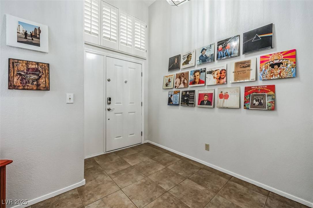Henderson, NV 89014,271 Sunshine Springs CT