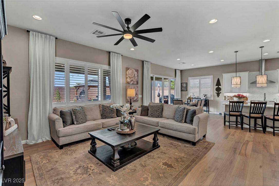 Las Vegas, NV 89115,6325 Gambetta ST