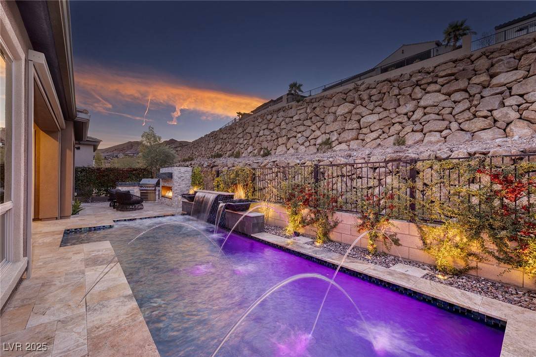 Henderson, NV 89011,33 Desert Juniper LN