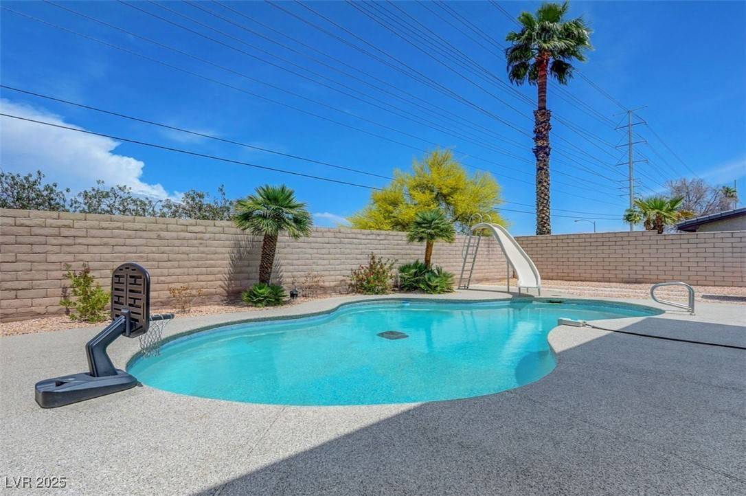 Las Vegas, NV 89147,7726 Keating CIR