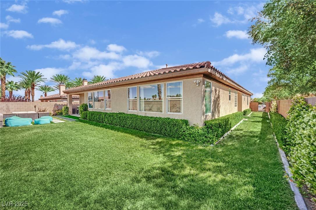 Las Vegas, NV 89117,8134 Maddingley AVE