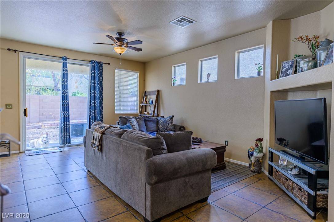 Las Vegas, NV 89141,6279 Dollar Bill CT