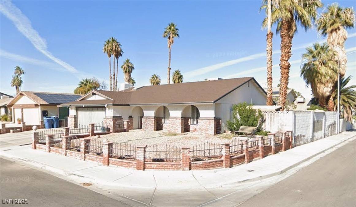 Las Vegas, NV 89121,3164 Elmrock PL