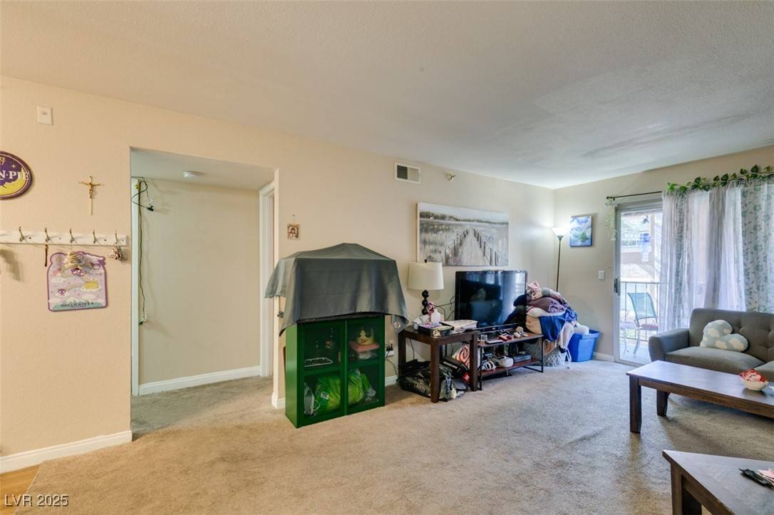 Las Vegas, NV 89117,2750 S Durango DR #2012